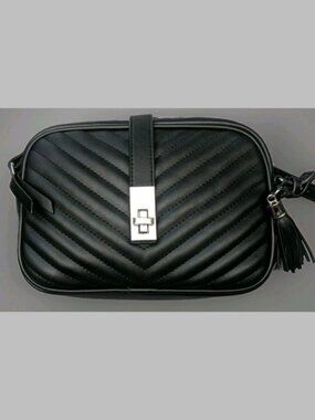Realer Black Quilted Crossbody Bag Tassel Accent Adjustable Strap Camera Purse